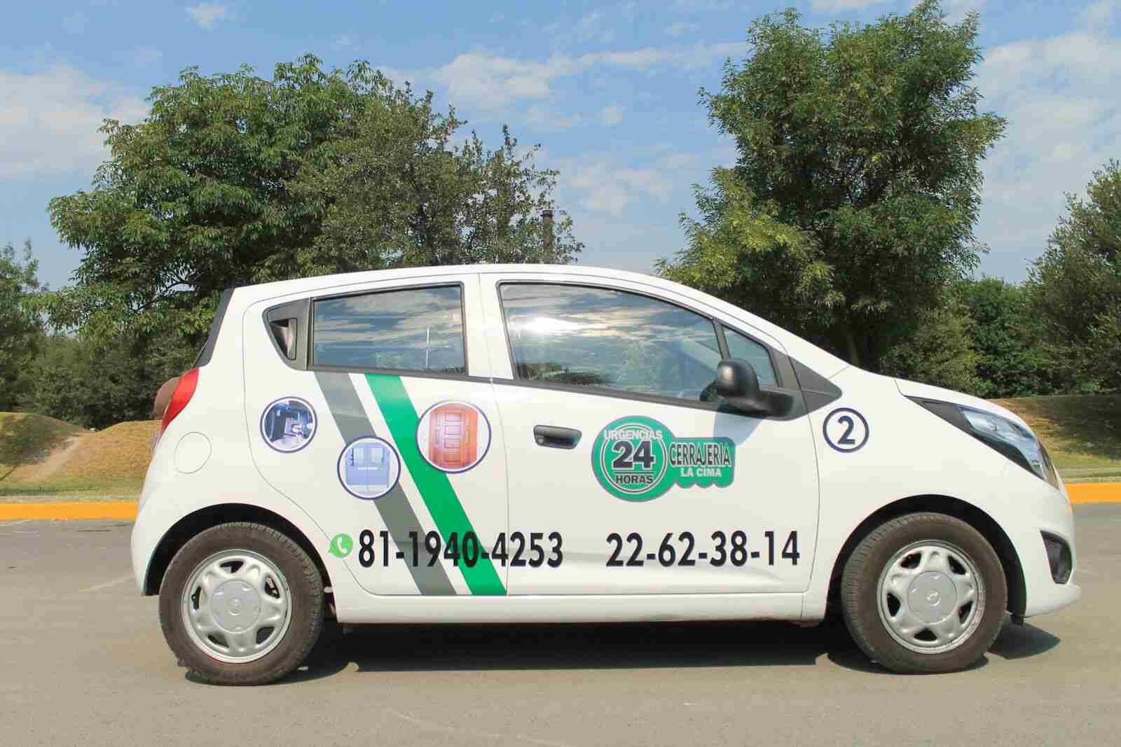 Instalación de puertas de seguridad